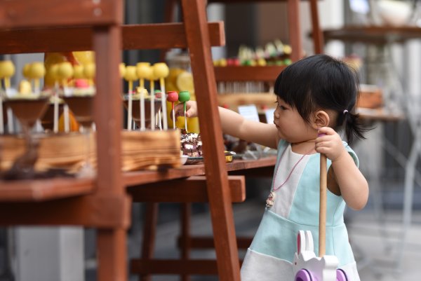 Kempinski Beijing Easter Outdoor Brunch kids sweet dessert corner 