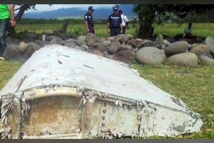 Reunion Island Wing Part Confirmed to Be from MH370 Plane Type, Suitcase Found