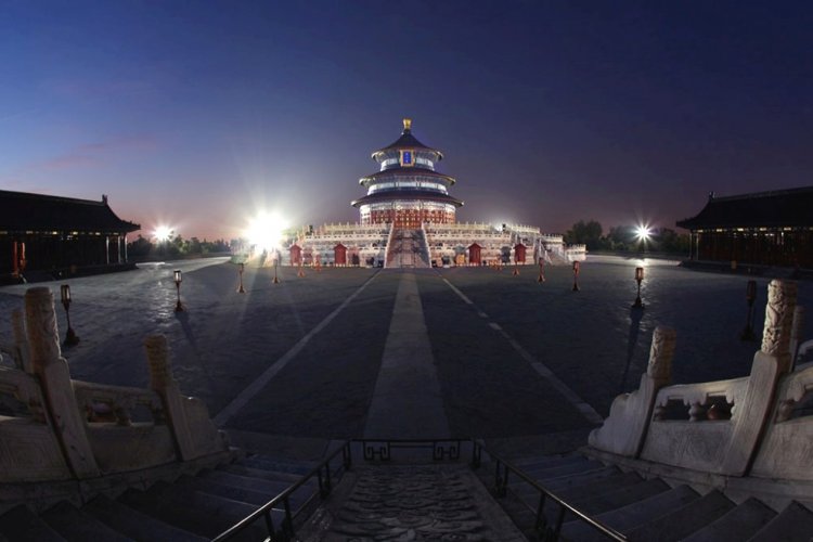 H.I.S. Beijing Offers an Affordable, Exclusive Night Tour at the Temple of Heaven Followed by Dinner at TRB