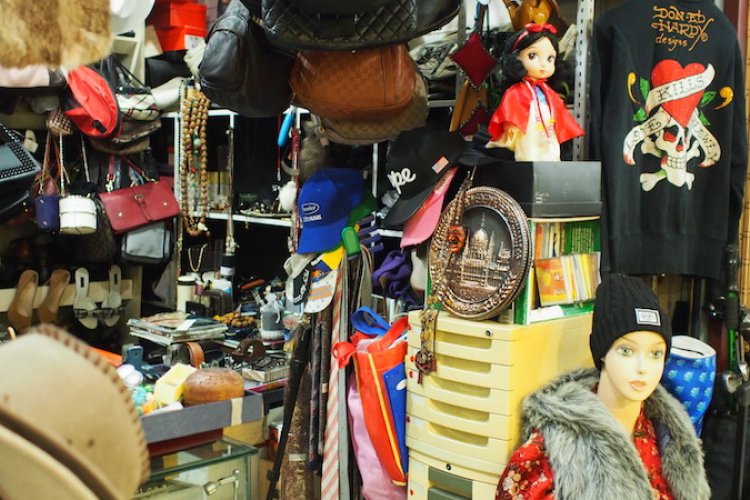 Electronics and Vintage 258 Maizidian Market to Close Mar 15