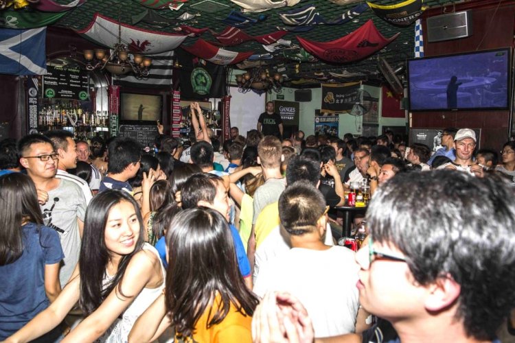 Get Fit Quick: Paddy O&#039;Shea&#039;s Sports Fair, Social, and Beijing Team Sign-Up Night