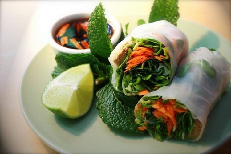 Seasonal Eats: Make Spring Rolls at Home