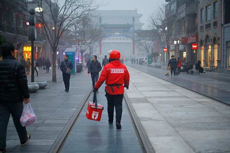 R Waiting to Exhale: Beijing Restaurateurs Eagerly Welcome Back Patrons After an Airpocalyptically Quiet Week 