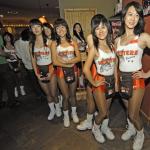 Hooters5