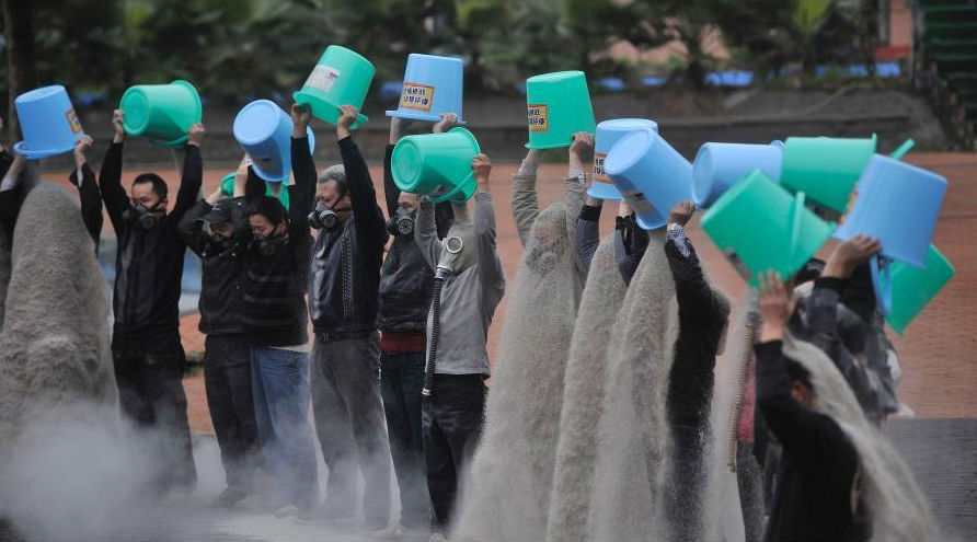 Sand Bucket Challenge Follows Chai Jing’s Documentary