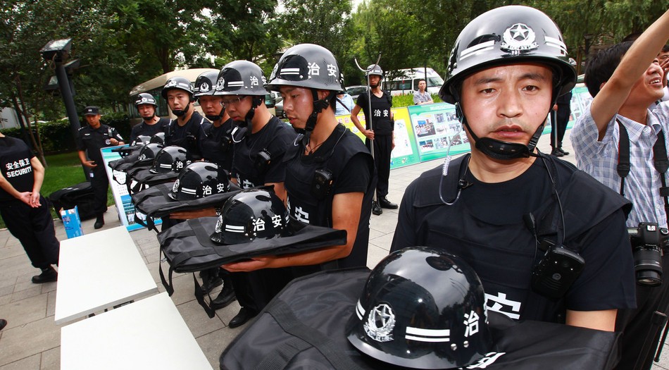 Beijing Hospital Security Given Riot Gear | the Beijinger