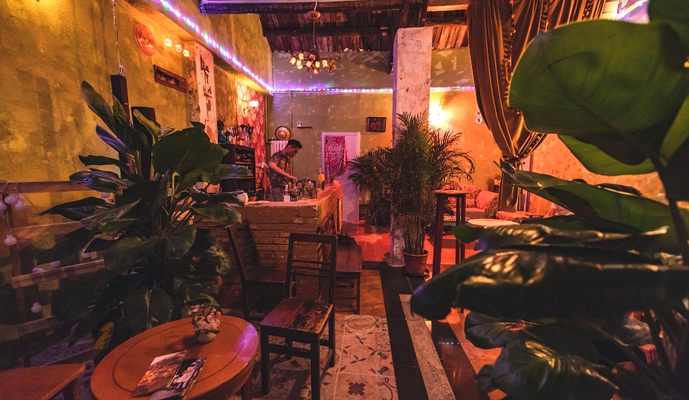Sanlitun&#039;s Pi Bar Brings Evokes Fond Memories of Hutong Cocktail Bars of Yore