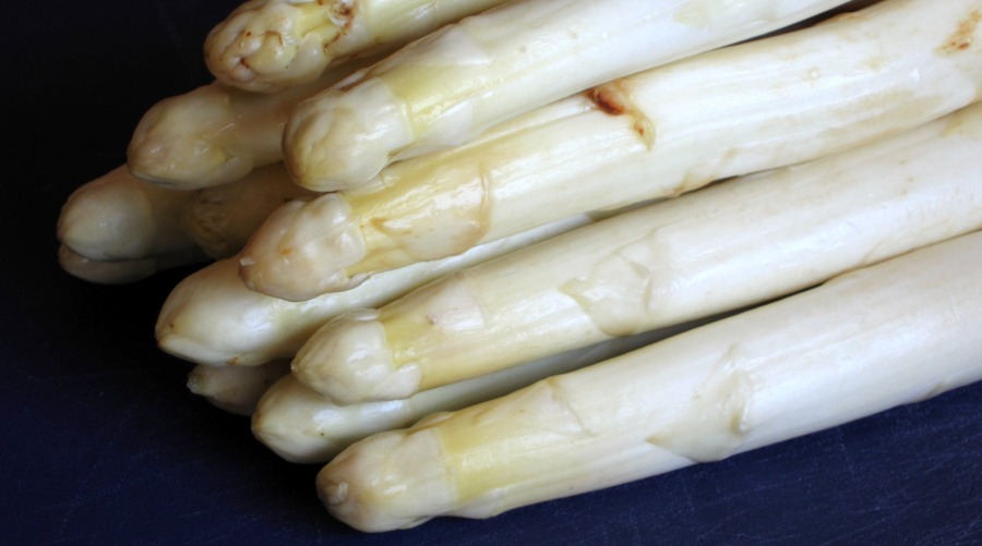 Three Places to Eat White Asparagus in April-May