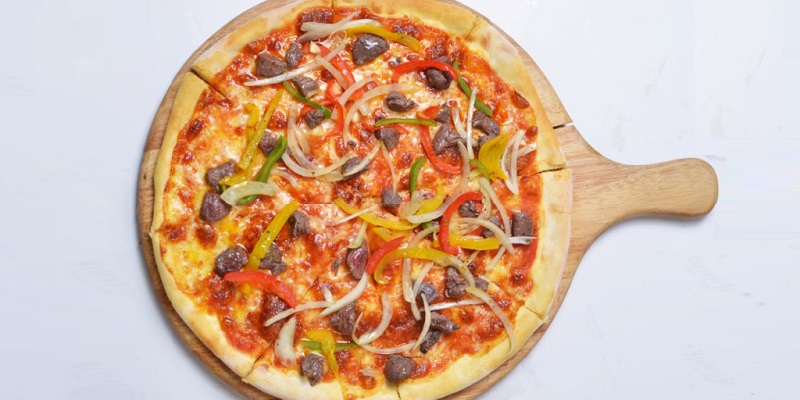 Pizza Mania!: The Lowdown on Luga&#039;s Thin and Crispy Pizzas 