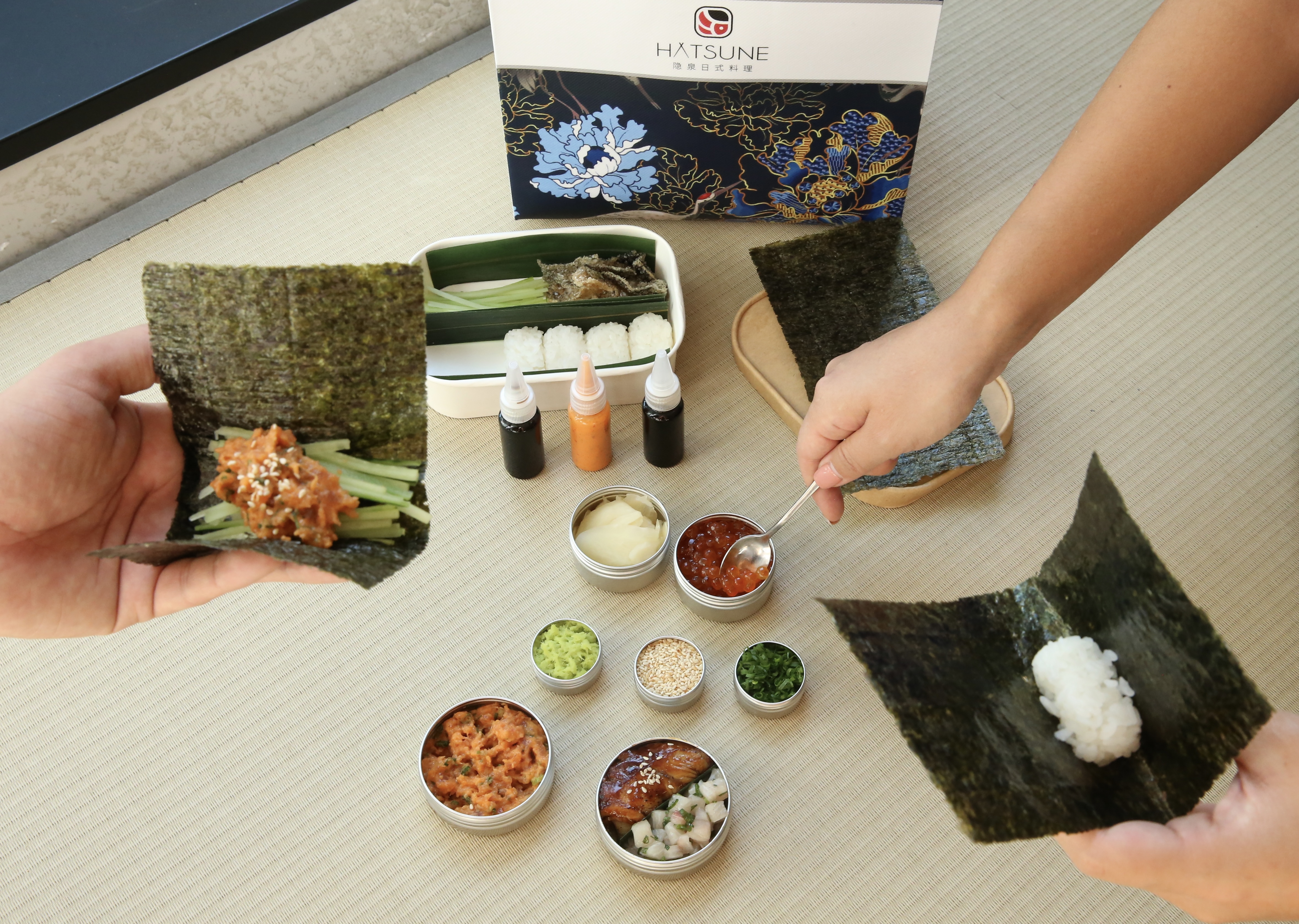 Hand-Rolled Sushi Party Gift Set