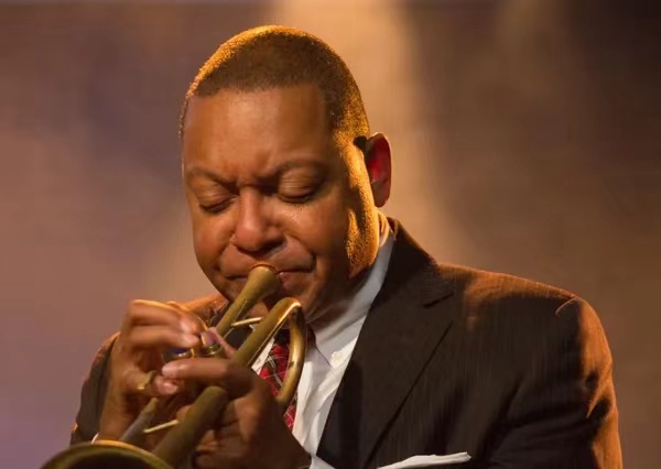 Malam ini: Jangan Lewatkan Legenda Jazz Wynton Marsalis di Beijing