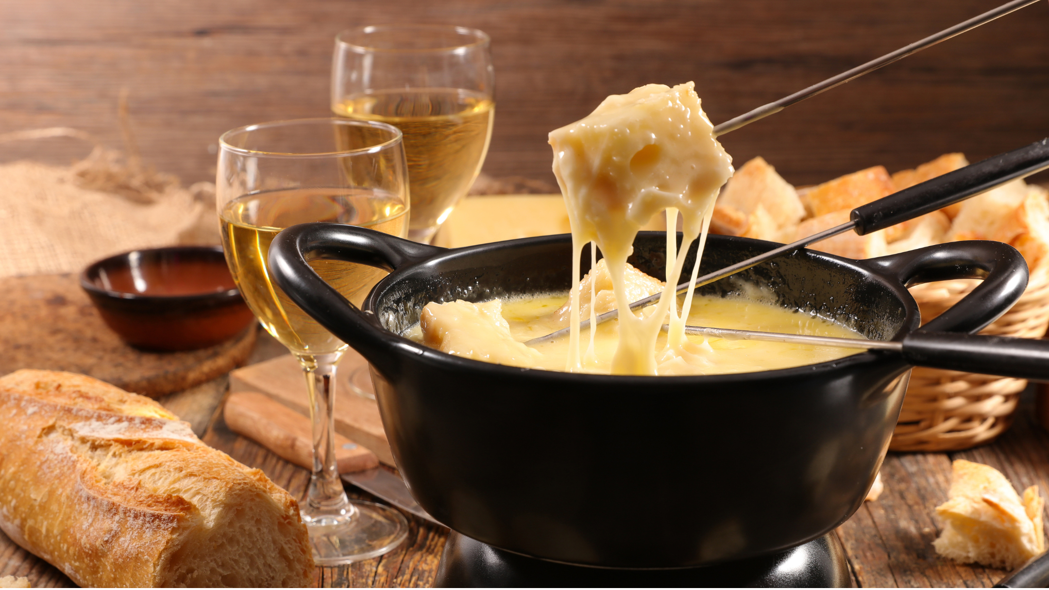 Nikmati Cheese Fondue di Tujuh Tempat ini