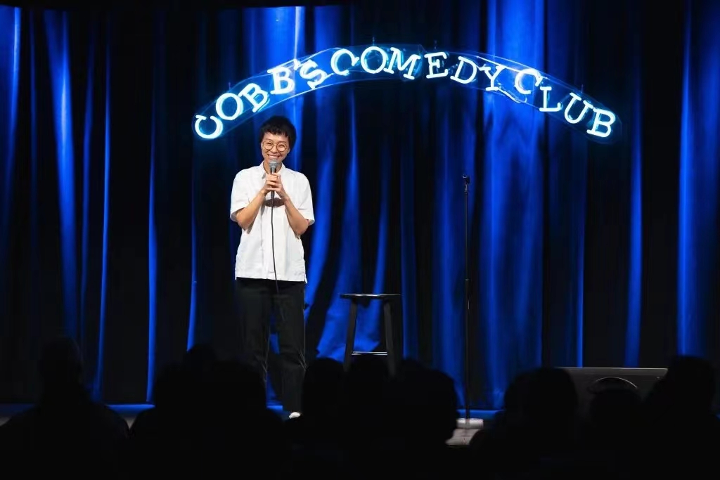 US Comedian Helen Chu Takes to the Beijing Stage for the First Time