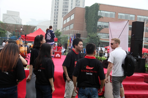 Canada_Day_Chili_Pepper_Eating_Contest_Beijing05