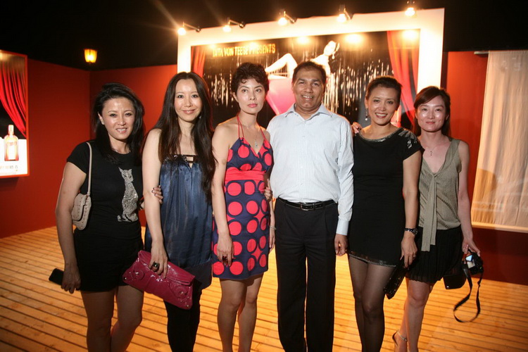 China Doll Opening Photo 17