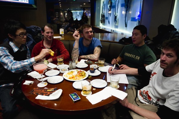 Hard_rock_Cafe_Beijinger_Charity_Pub_Quiz_Beijing_44