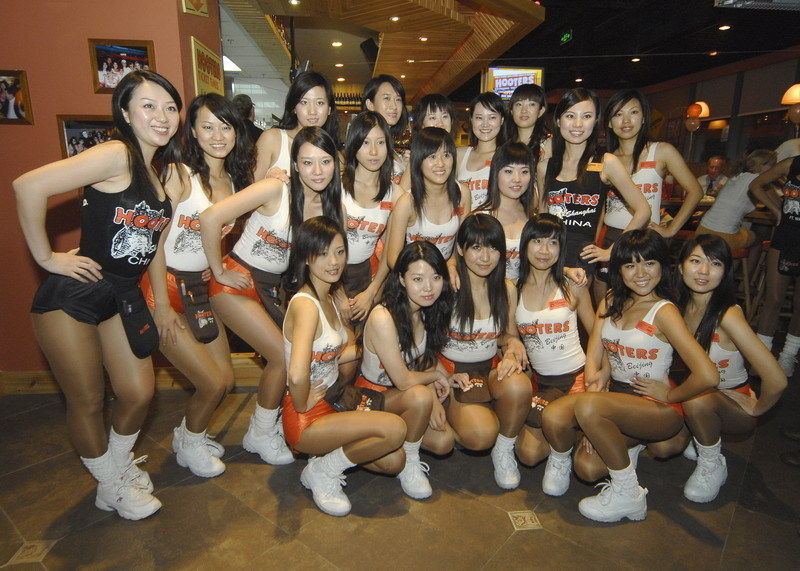 Hooters14