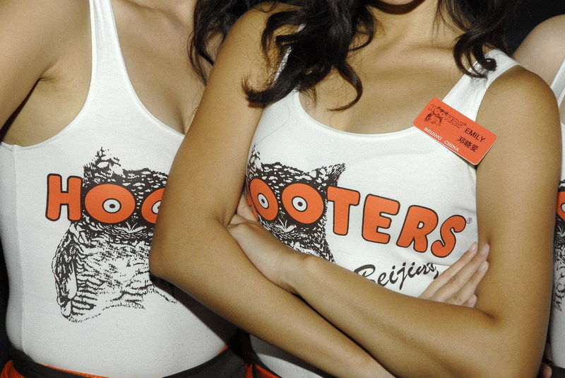 Hooters17