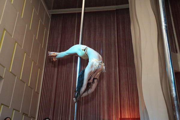 Zeta Bar Pole Dancing Competition Beijing12